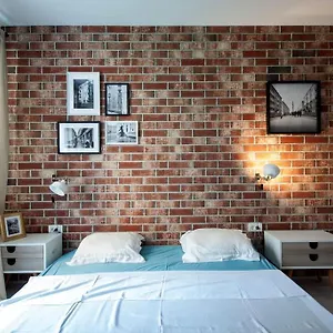 https://retro-midtown-apartment.bucharesthotelsnow.com